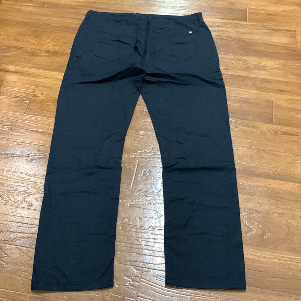 Travis Mathew Pants - Picture 6 of 7